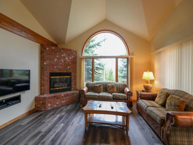 Meadow Lake Golf and Ski Resort image