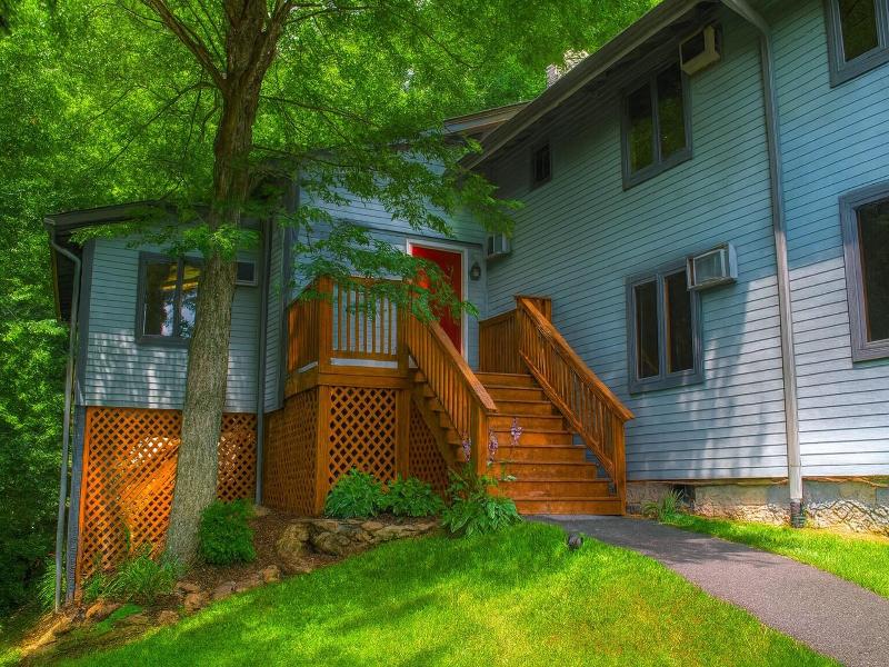 Smoketree Lodge