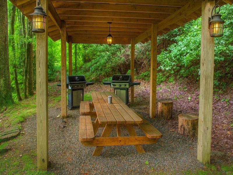 Smoketree Lodge