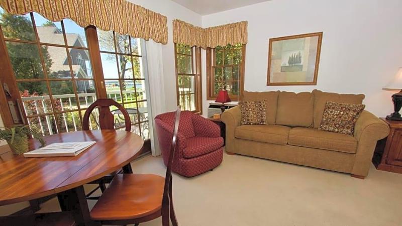 Baileys Harbor Yacht Club Resort