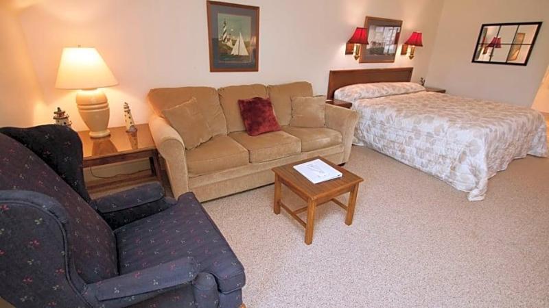 Baileys Harbor Yacht Club Resort