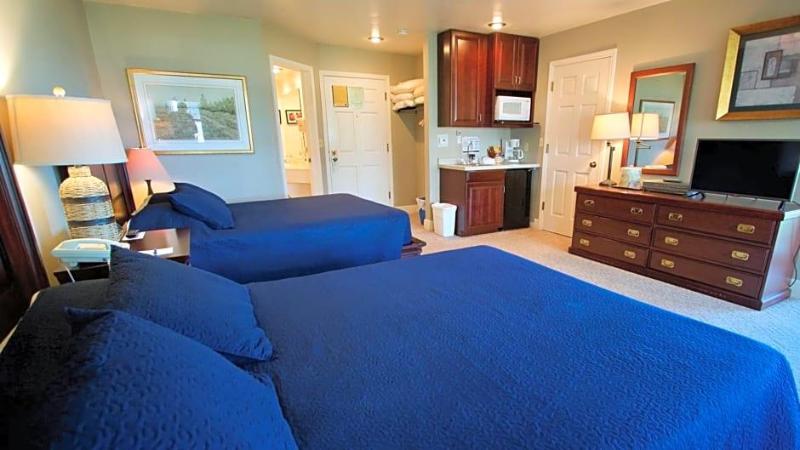 Baileys Harbor Yacht Club Resort