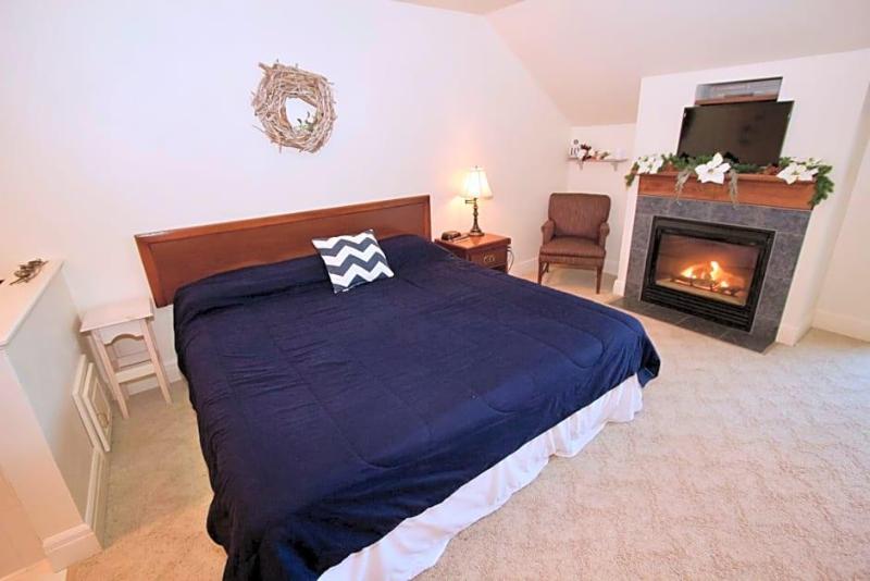 Baileys Harbor Yacht Club Resort