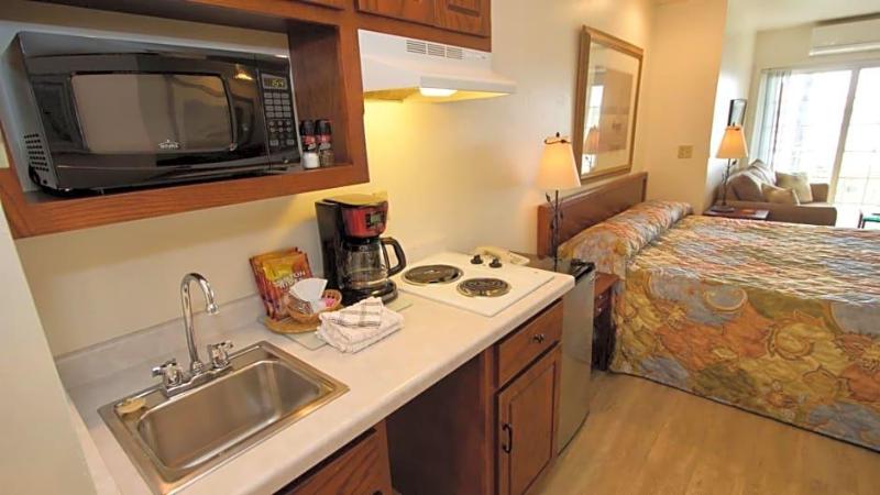 Baileys Harbor Yacht Club Resort