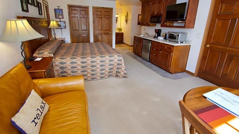 Baileys Harbor Yacht Club Resort