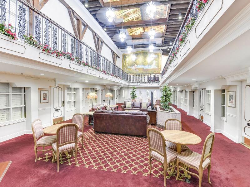 Plaza Suite Hotel Resort