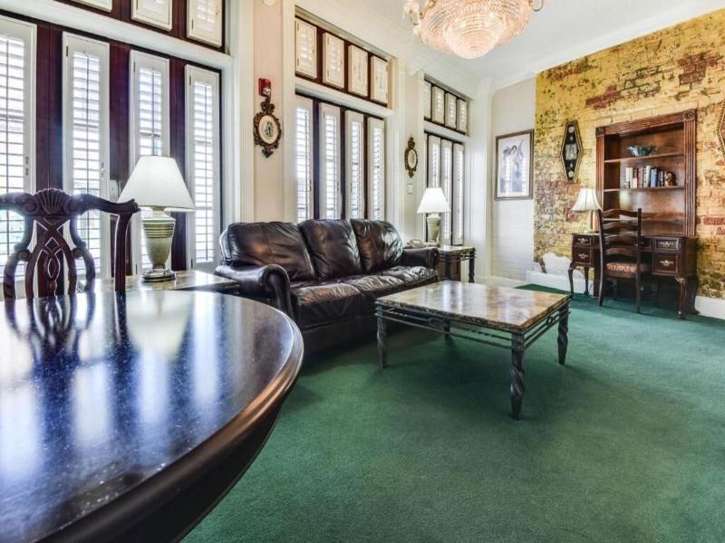 Plaza Suite Hotel Resort