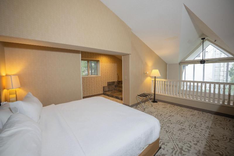 Peek N Peak Resort Trademark Collection By Wyndham image