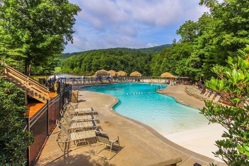 Golf Club Villas at Big Canoe image