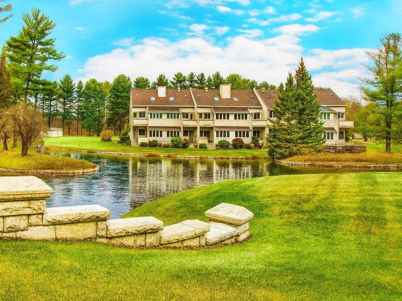The Ponds at Foxhollow image