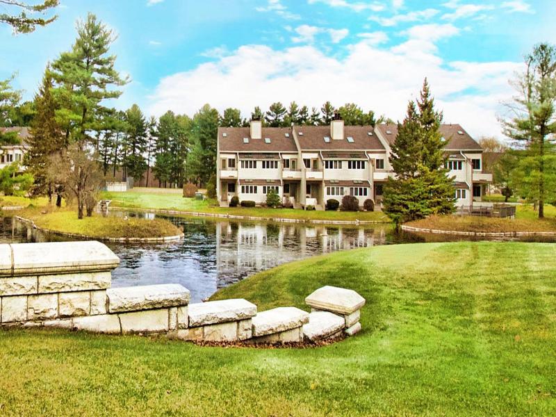 The Ponds at Foxhollow image