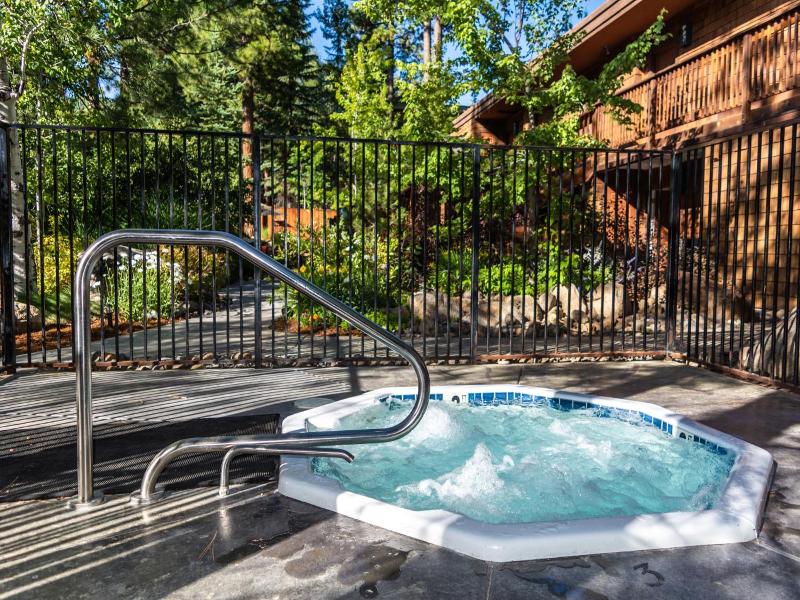 North Lake Lodges image
