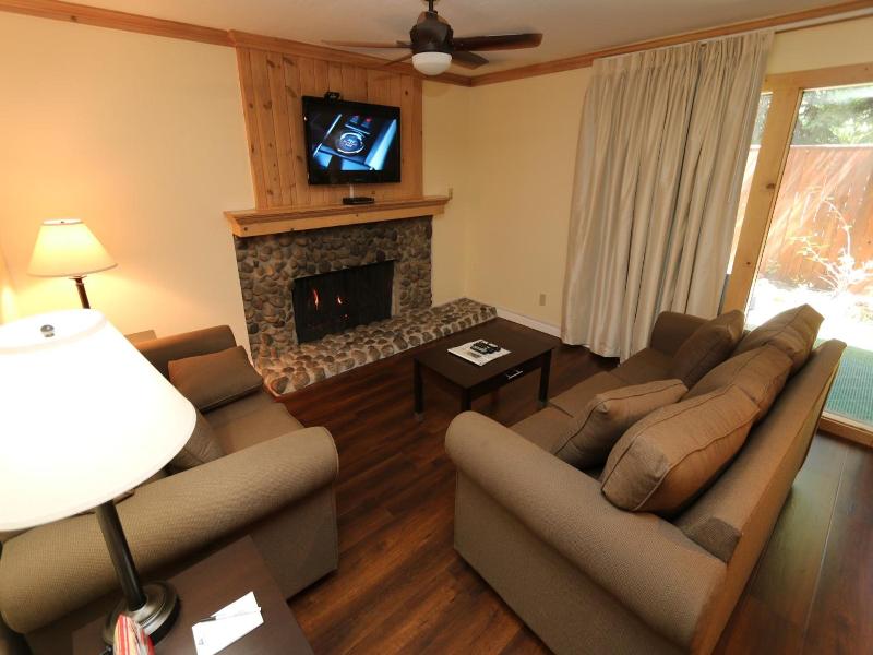 North Lake Lodges image