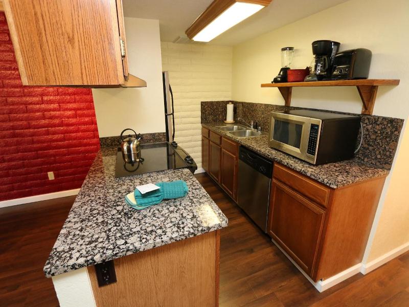 North Lake Lodges image
