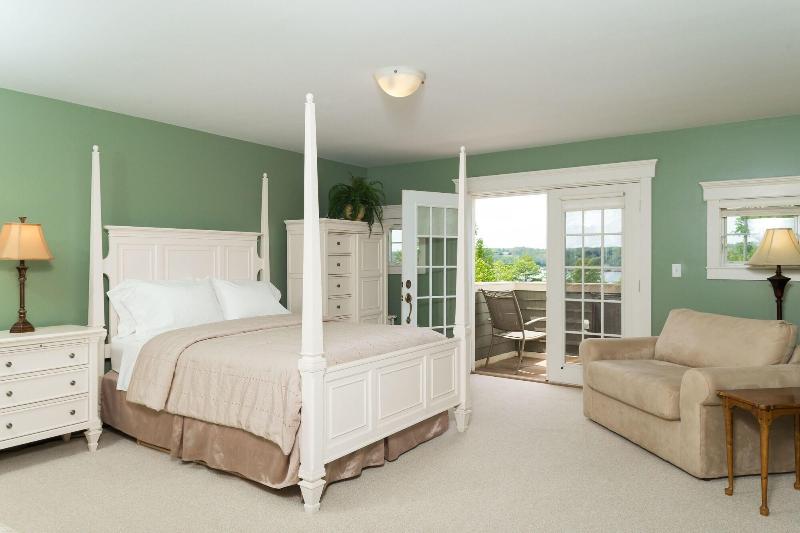 Sheepscot Harbour Village & Resort image
