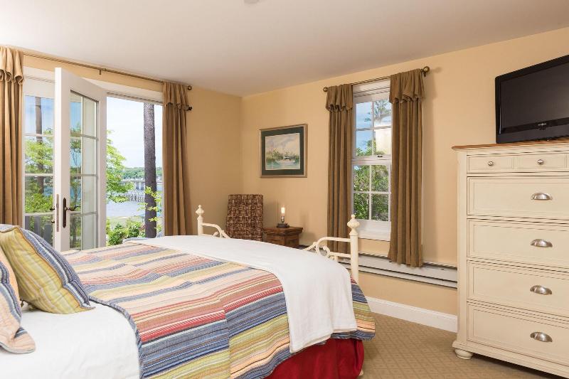 Sheepscot Harbour Village & Resort image