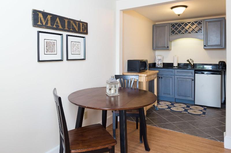 Sheepscot Harbour Village & Resort image