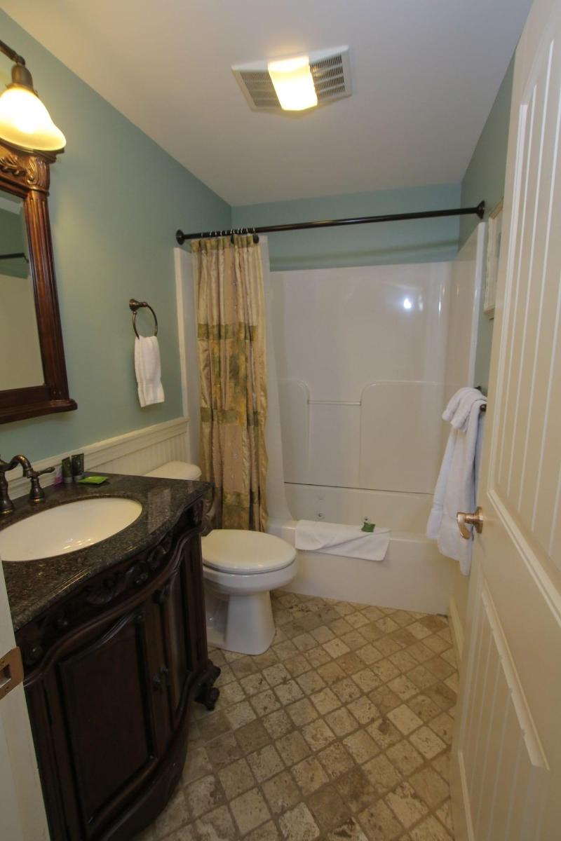 Sheepscot Harbour Village & Resort image