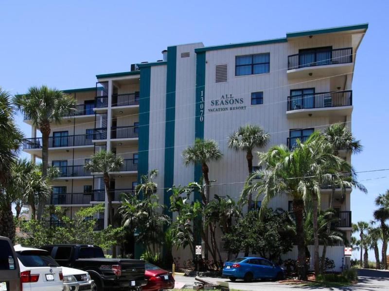 All Seasons Vacation Resort by Libertè image