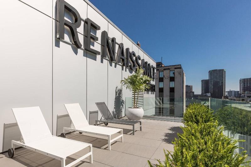 Stay in style at Renaissance Montreal Downtown Hotel