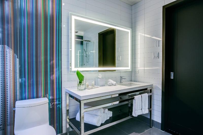 Stay in style at Renaissance Montreal Downtown Hotel