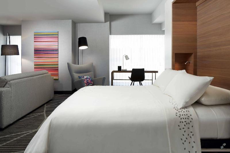 Stay in style at Renaissance Montreal Downtown Hotel