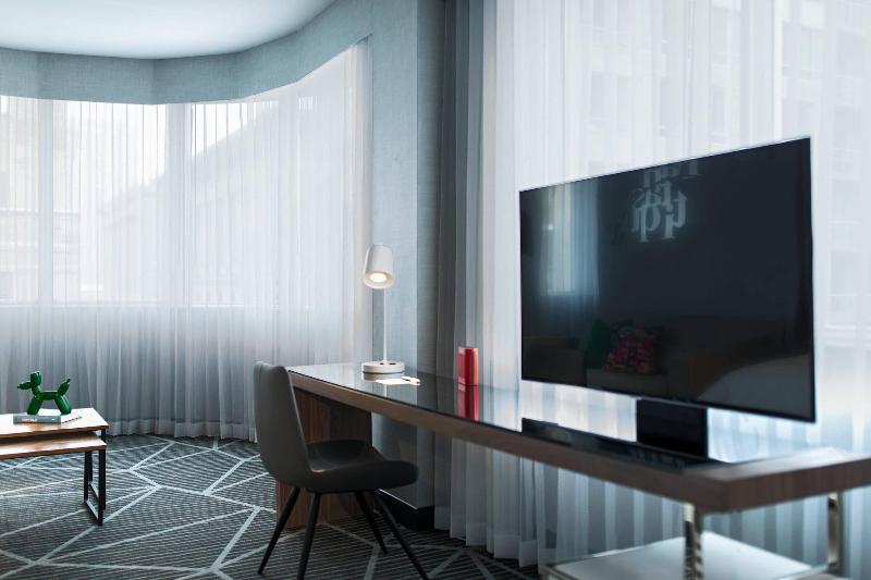 Stay in style at Renaissance Montreal Downtown Hotel