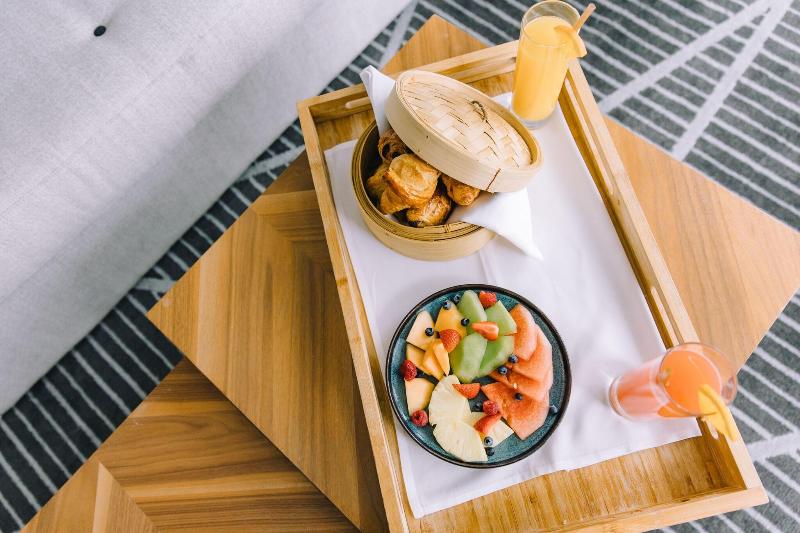 Stay in style at Renaissance Montreal Downtown Hotel