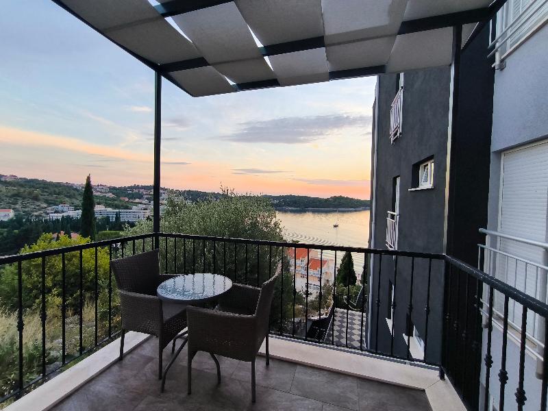 Apartments Didan image