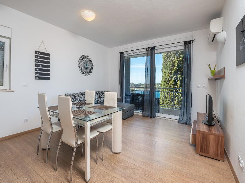 Apartments Didan image