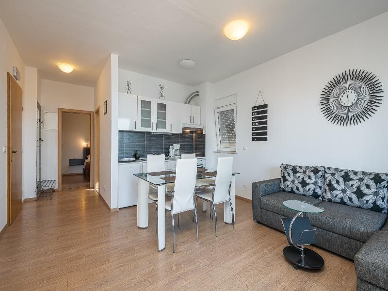 Apartments Didan image