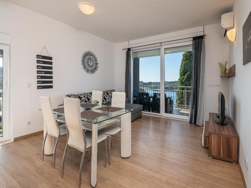 Apartments Didan image