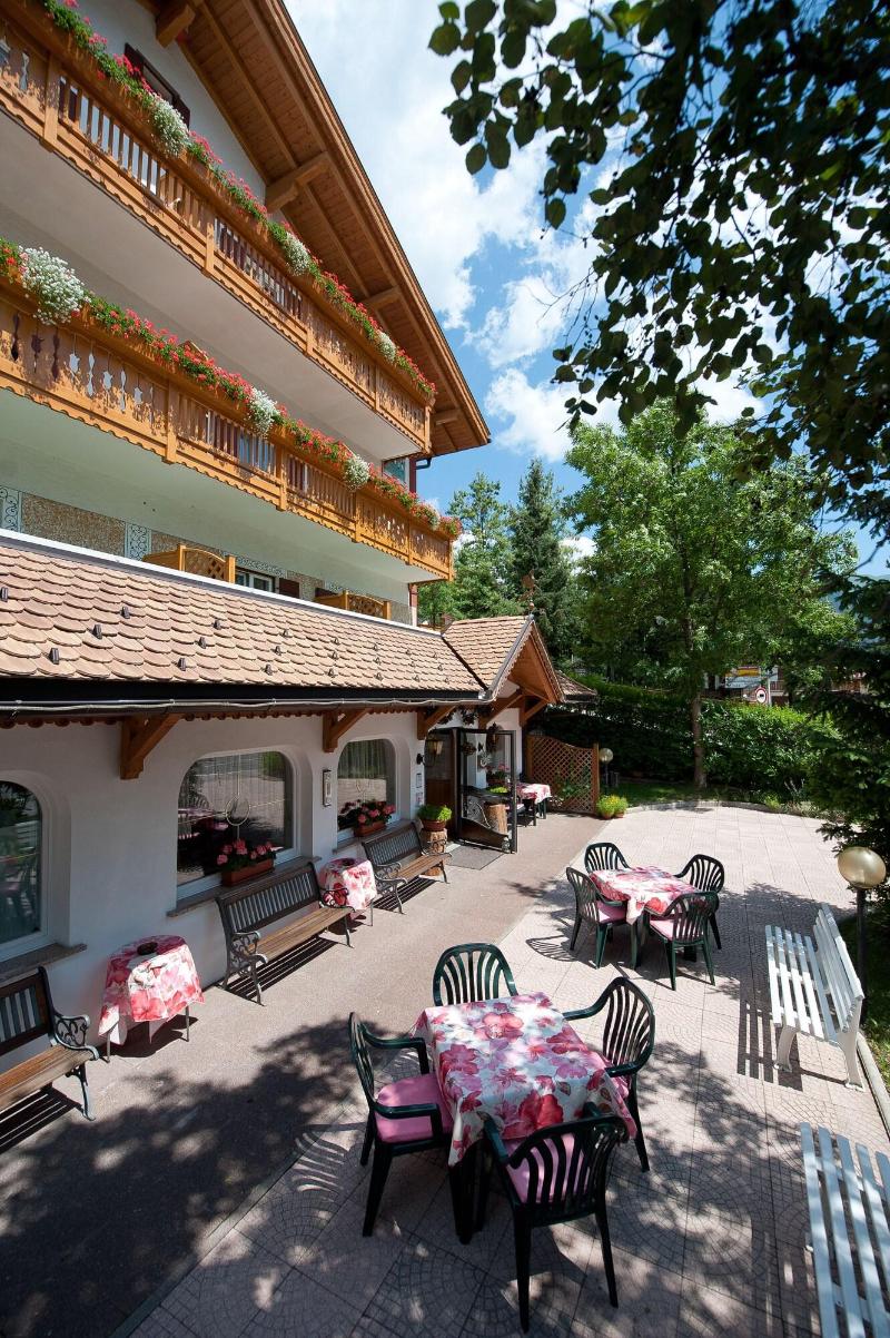 HOTEL CRISTALLO image