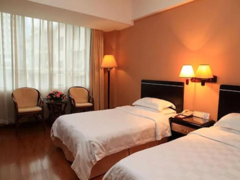 Hedong Hotel image