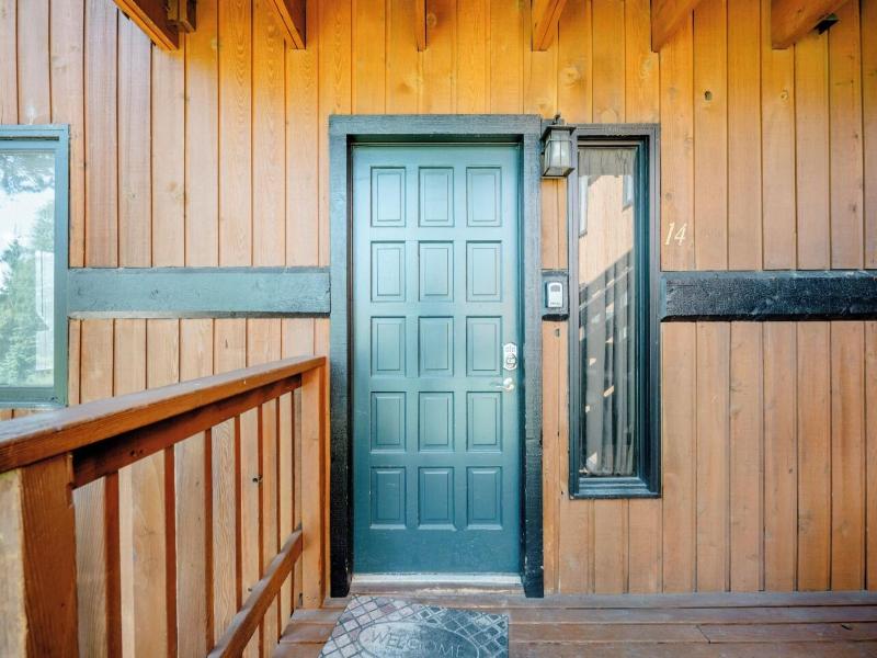 Four Oclock Lodge  image