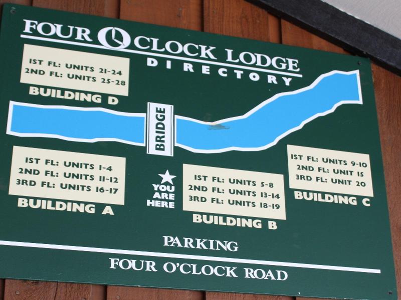 Four Oclock Lodge  image