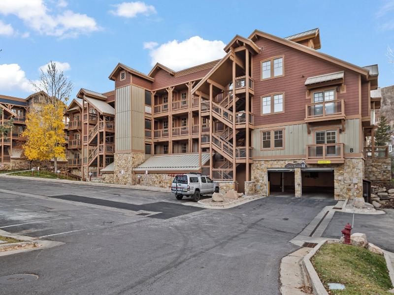 Town Pointe , Park City