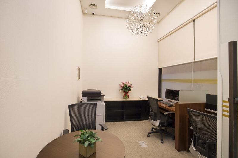 I Square Hotel image