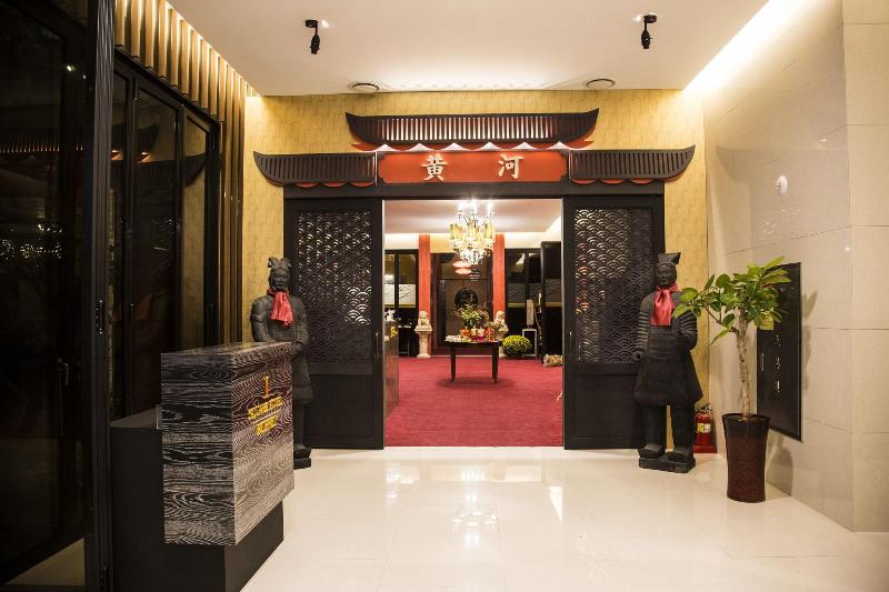 I Square Hotel image