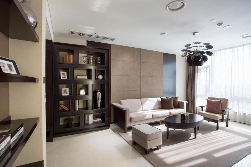 I Square Hotel image
