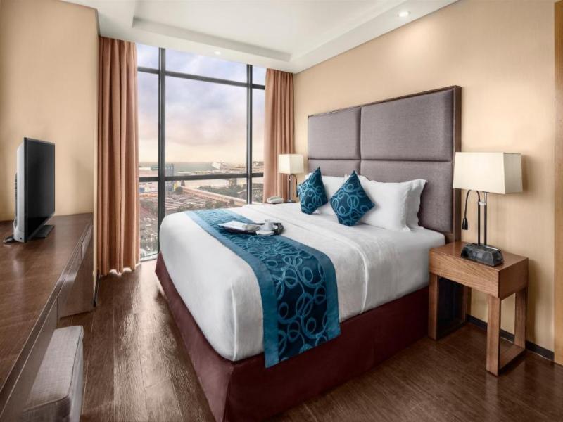Golden Phoenix Hotel Manila image