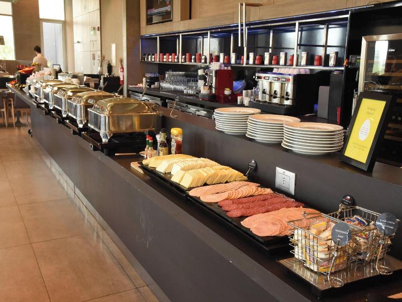 Courtyard by Marriott Santiago Las Condes image