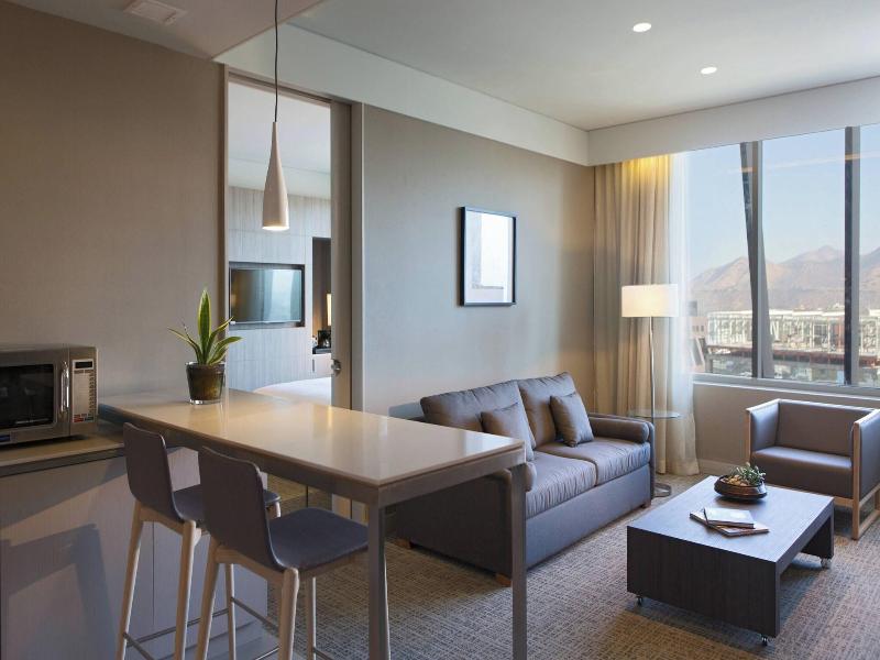 Courtyard by Marriott Santiago Las Condes image