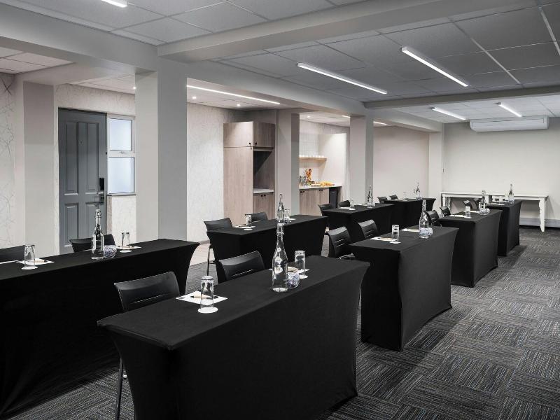 Protea Hotel Cape Town Mowbray image