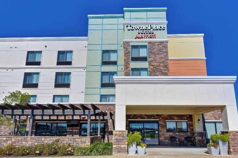 TownePlace Suites Alexandria image