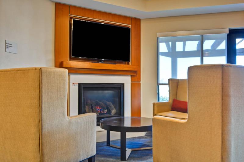 TownePlace Suites Alexandria image