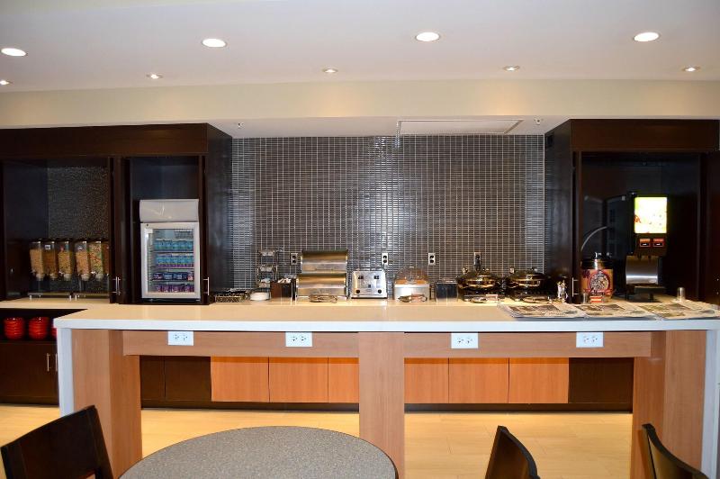 TownePlace Suites Alexandria image