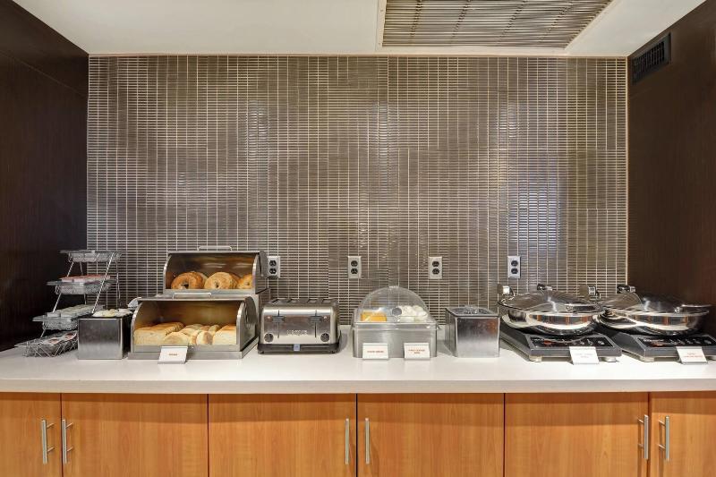 TownePlace Suites Alexandria image