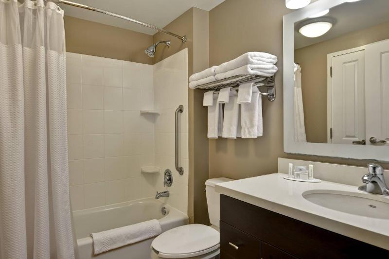 TownePlace Suites Alexandria image