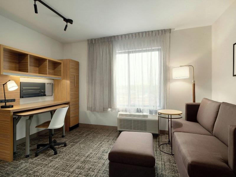 TownePlace Suites Alexandria image